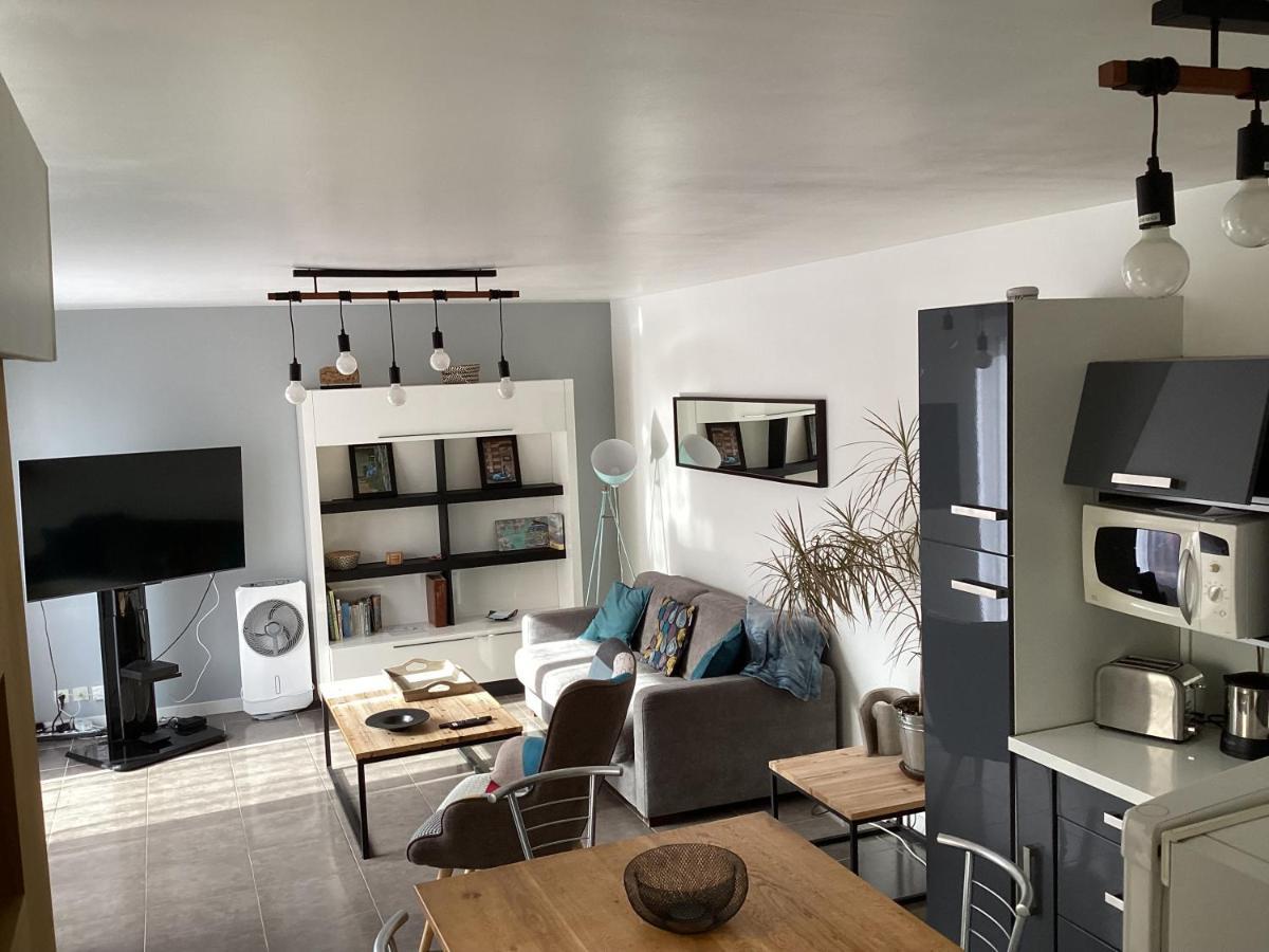 Joli Appartement 50 M2 Classe 3 Etoiles Avec Terrasse Et Jardin لا روشيل المظهر الخارجي الصورة